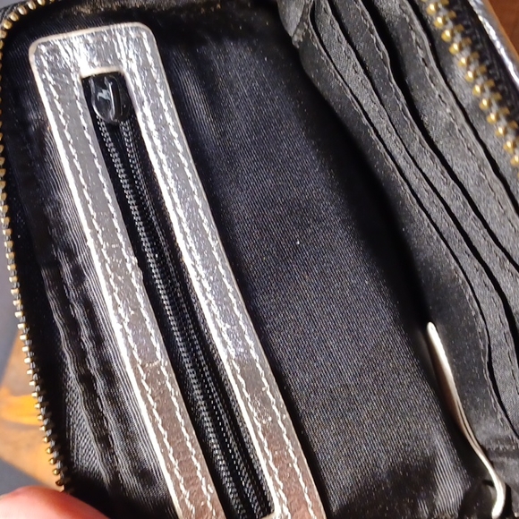 Calvin  Klein  wallet - Picture 9 of 16